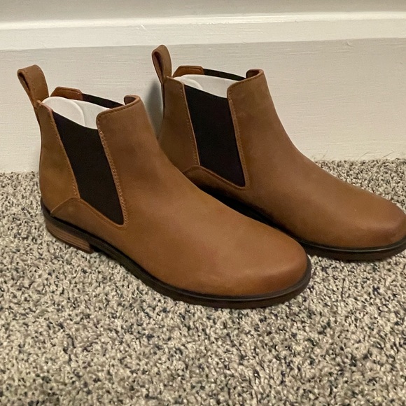 Clarks | Shoes | New Clarks 75 Brown 